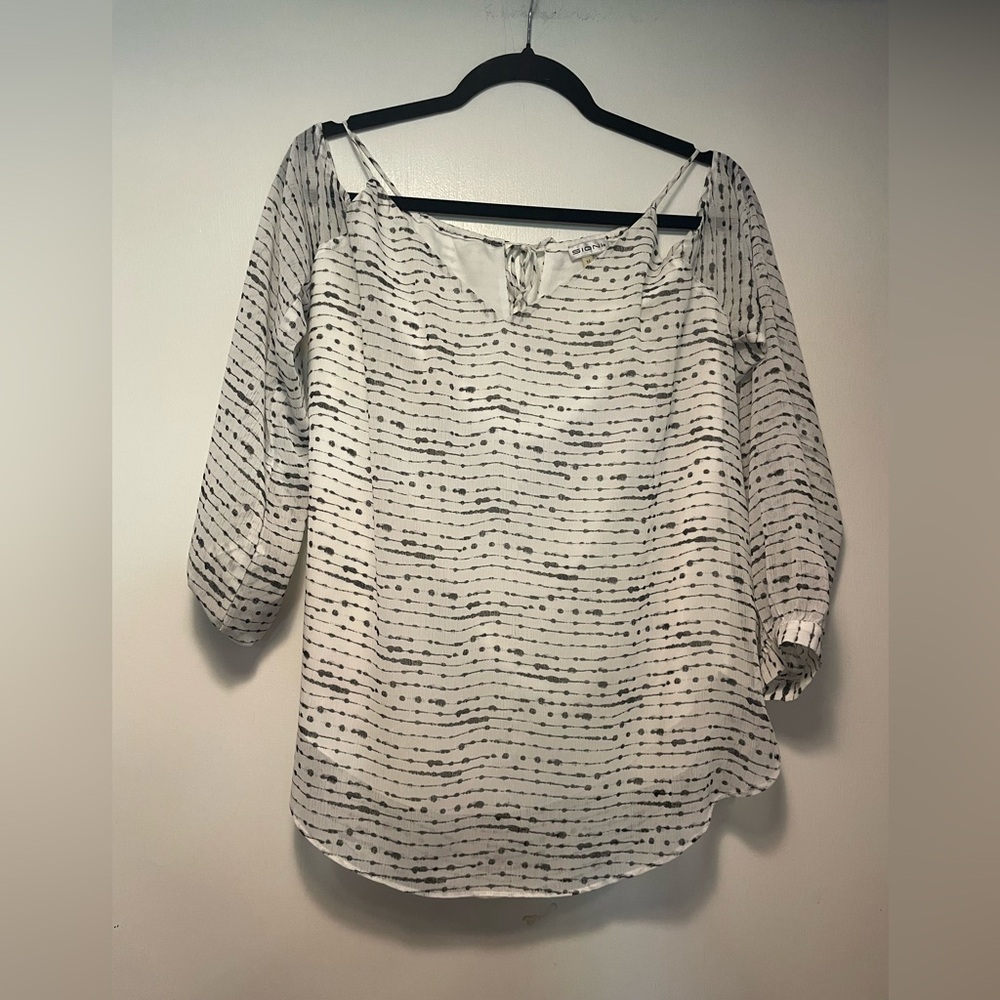 Sion Black & White Off the Shoulder Shirt Size Medium